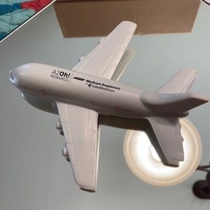 Toy airplane